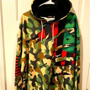 Size 4XL Camouflage print sweatshirt